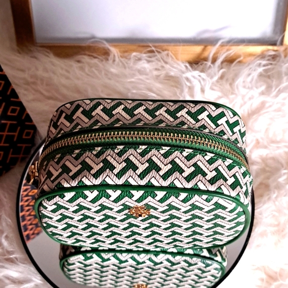 Tory Burch NWTs Cosmetic Pouch - Picture 3 of 10